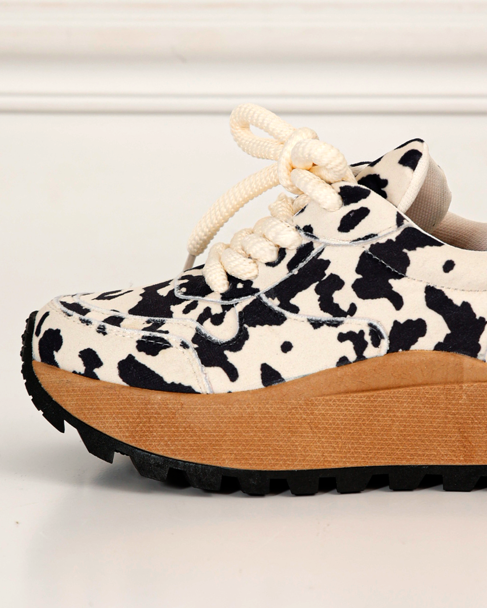 Tenis Moscow - Main Image