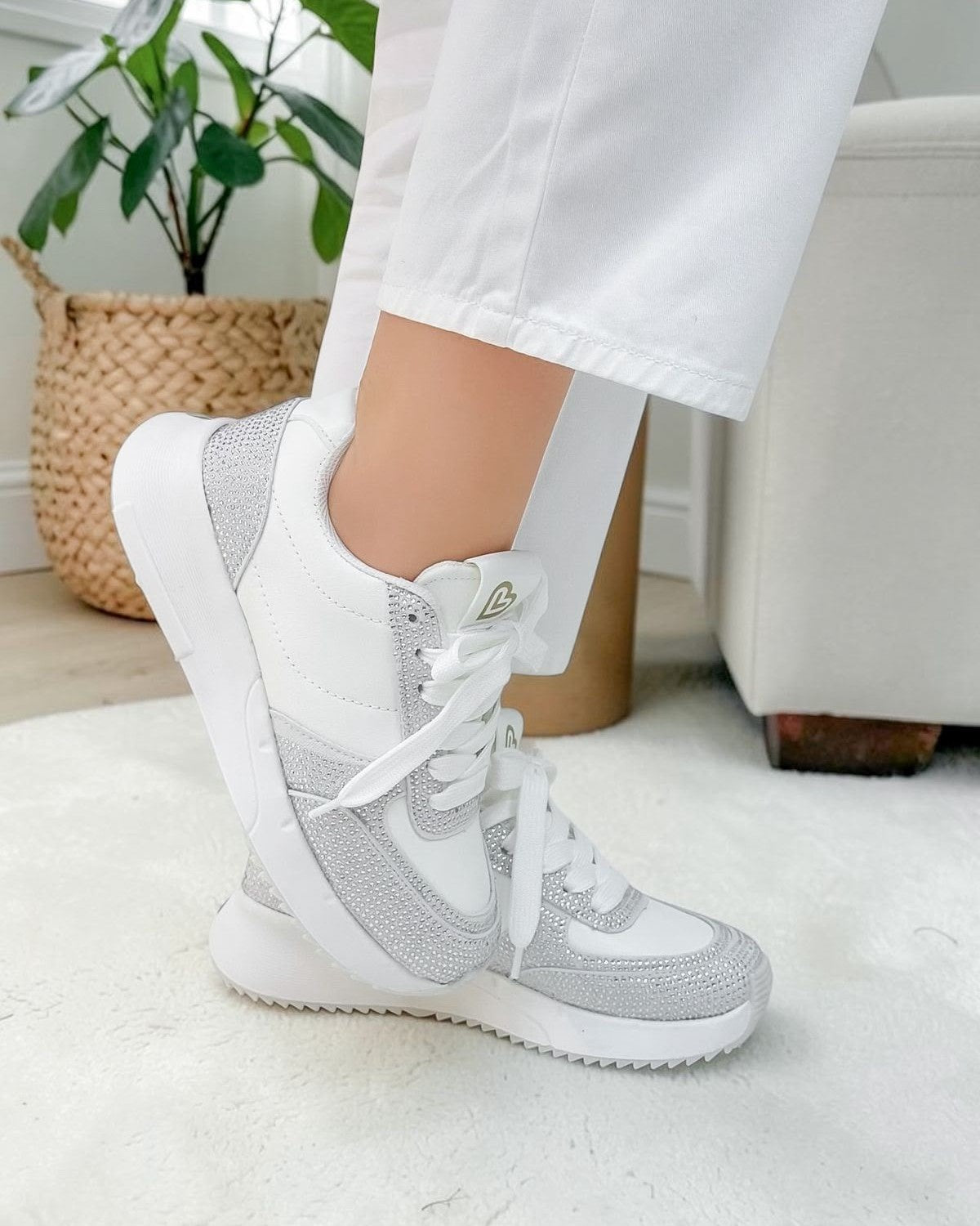Tenis Saray