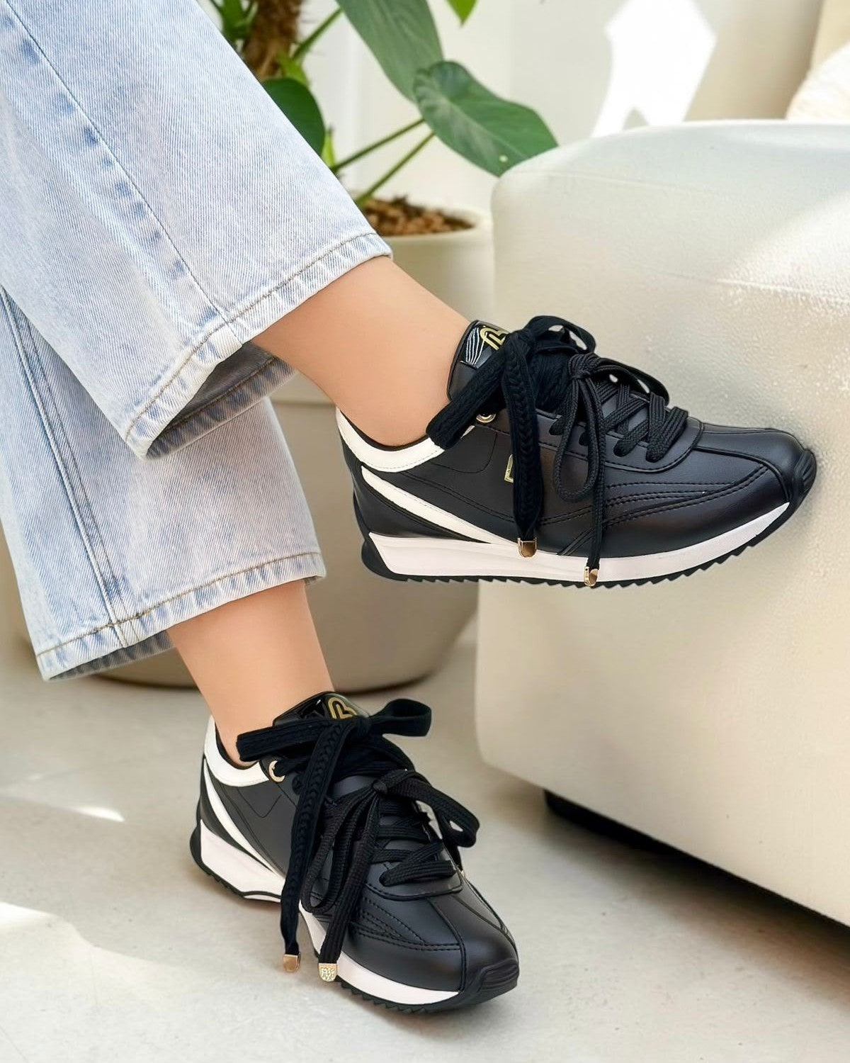 Tenis Kaila